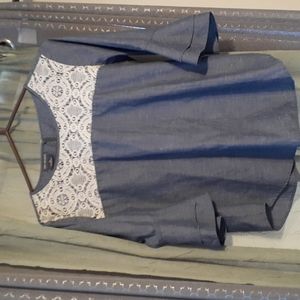 Van Heusen 3/4 length sleeves top, size M